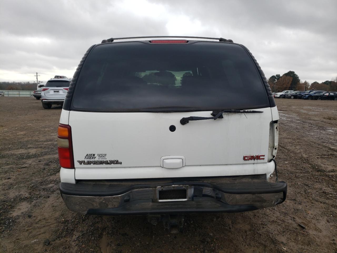 2003 GMC Yukon VIN 3GKEC16Z43G344914 Copart auction photo, all over damage thumbnail 6
