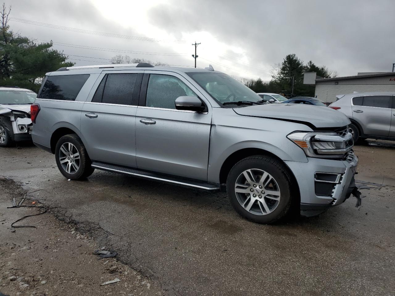 2022 Ford Expedition VIN 1FMJK2AT8NEA30114 Copart auction photo, front end / side damage thumbnail 4