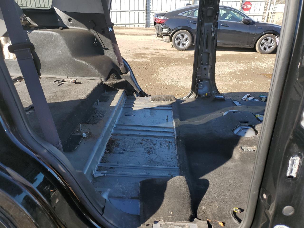 2015 Cadillac Escalade VIN 1GYS4NKJ2FR546037 Copart auction photo, stripped / vandalism damage thumbnail 12