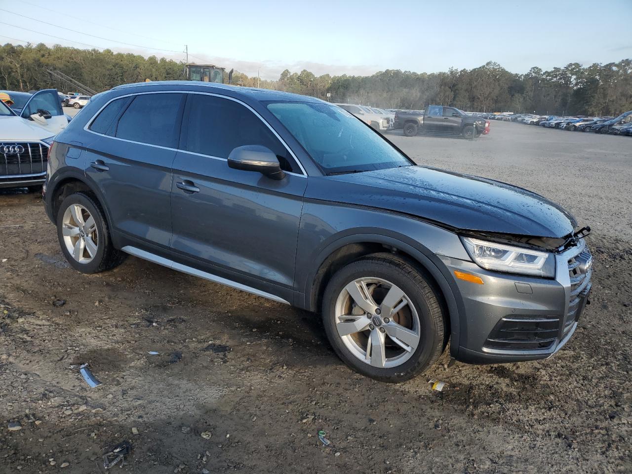 2018 Audi Q5 VIN WA1BNAFY2J2201864 Copart auction photo, front end damage thumbnail 4