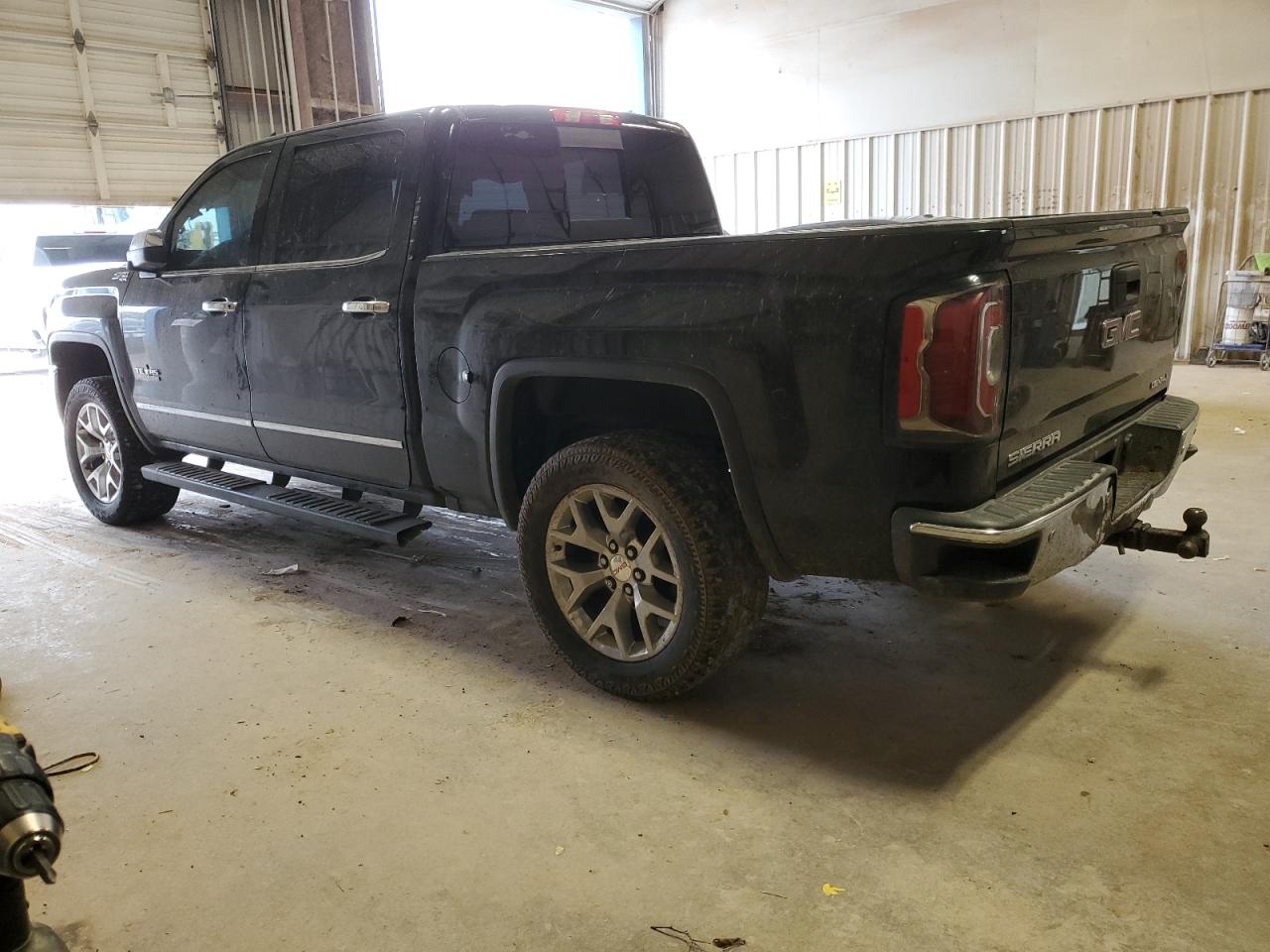 2018 GMC Sierra VIN 3GTU2NEJ0JG205082 Copart auction photo, side / all over damage thumbnail 2