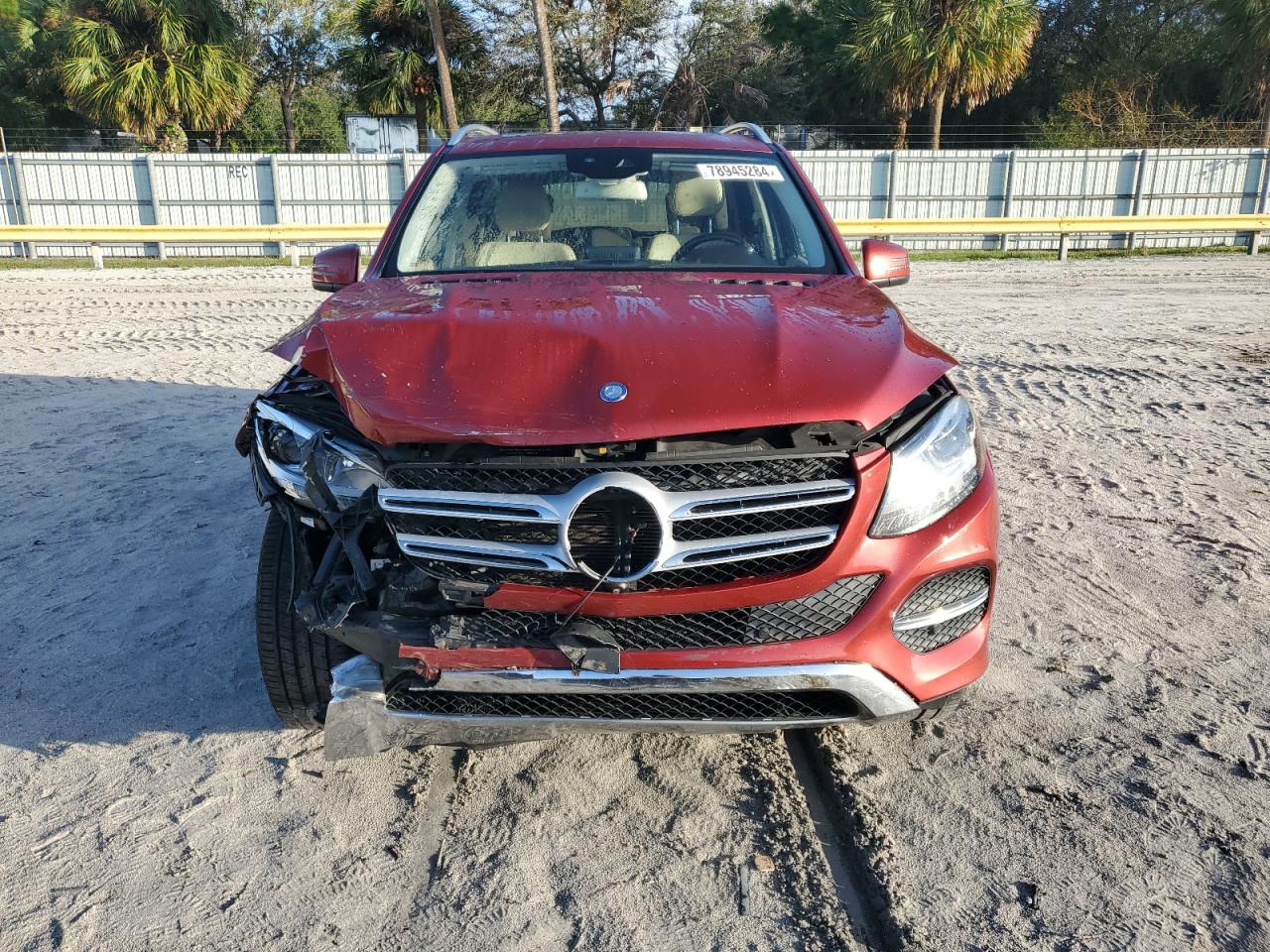 2016 Mercedes-Benz GLE VIN 4JGDA5JB2GA776156 Copart auction photo, front end / minor dent/scratches damage thumbnail 5