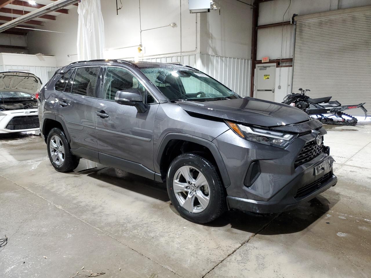2022 Toyota RAV 4 VIN 2T3P1RFV7NC292205 Copart auction photo, front end damage thumbnail 4