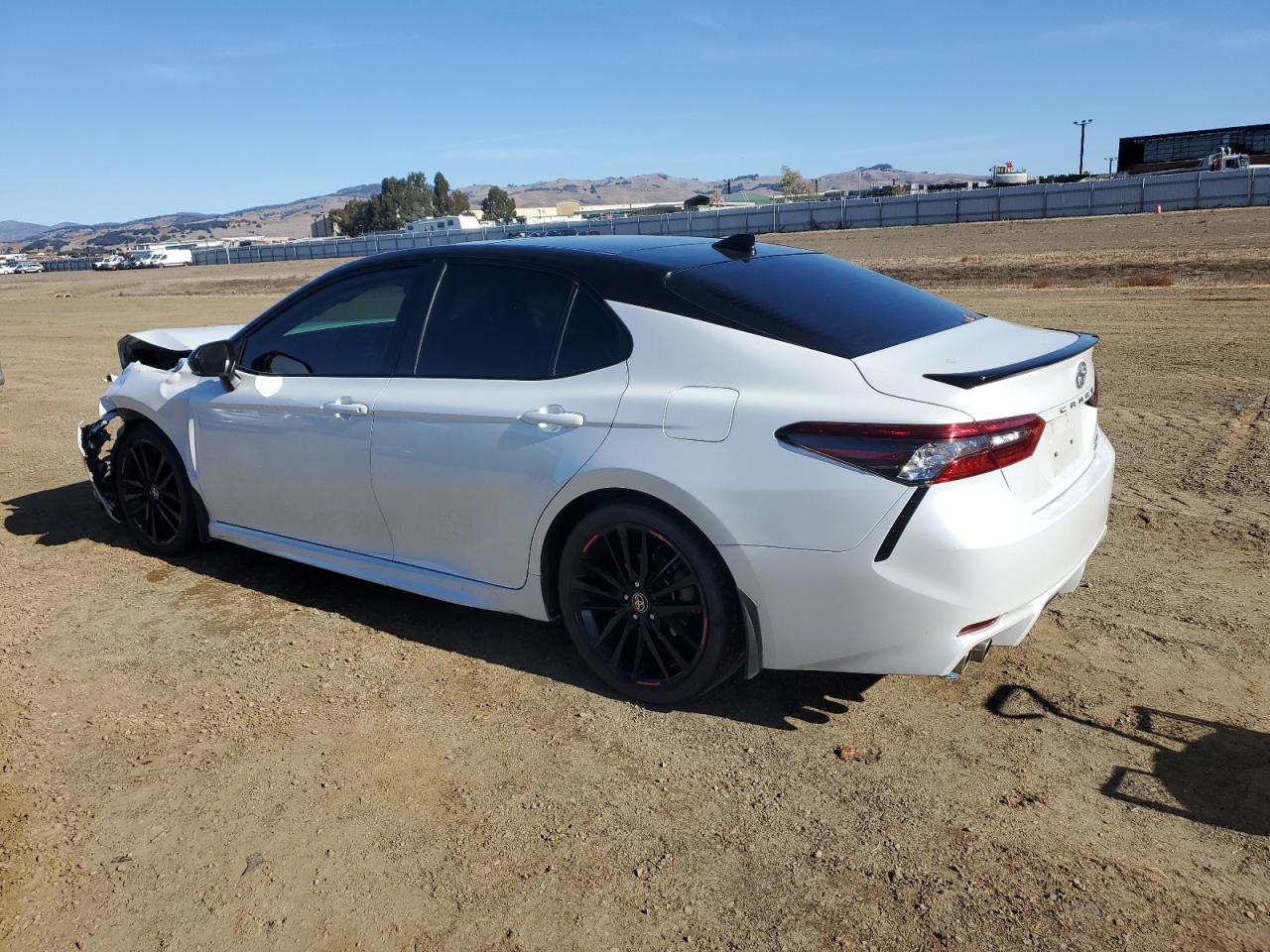 2022 Toyota Camry VIN 4T1K61BK1NU063664 Copart auction photo, front end damage thumbnail 2