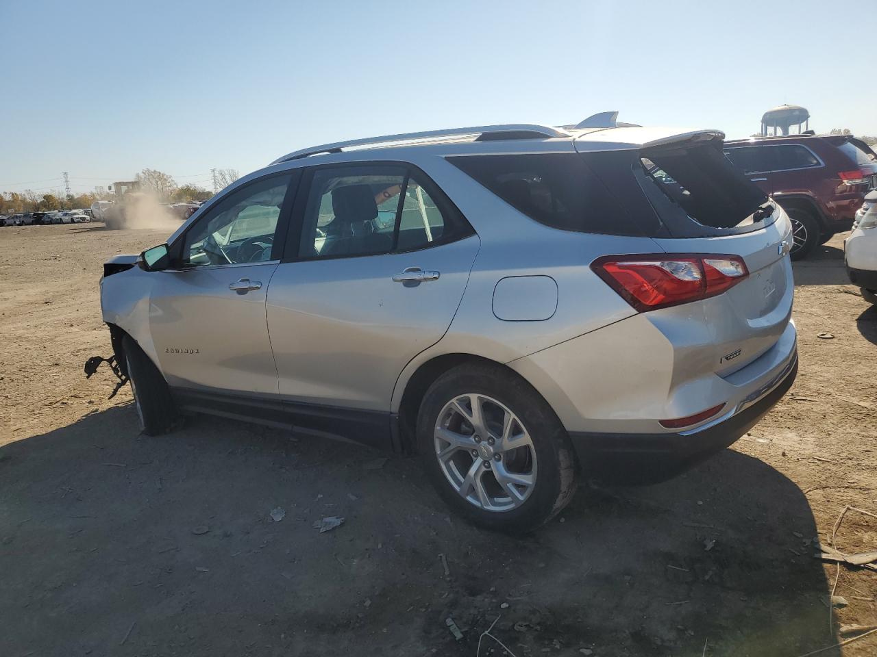 2018 Chevrolet Equinox VIN 3GNAXVEV3JS599950 Copart auction photo, front end / rear end damage thumbnail 2