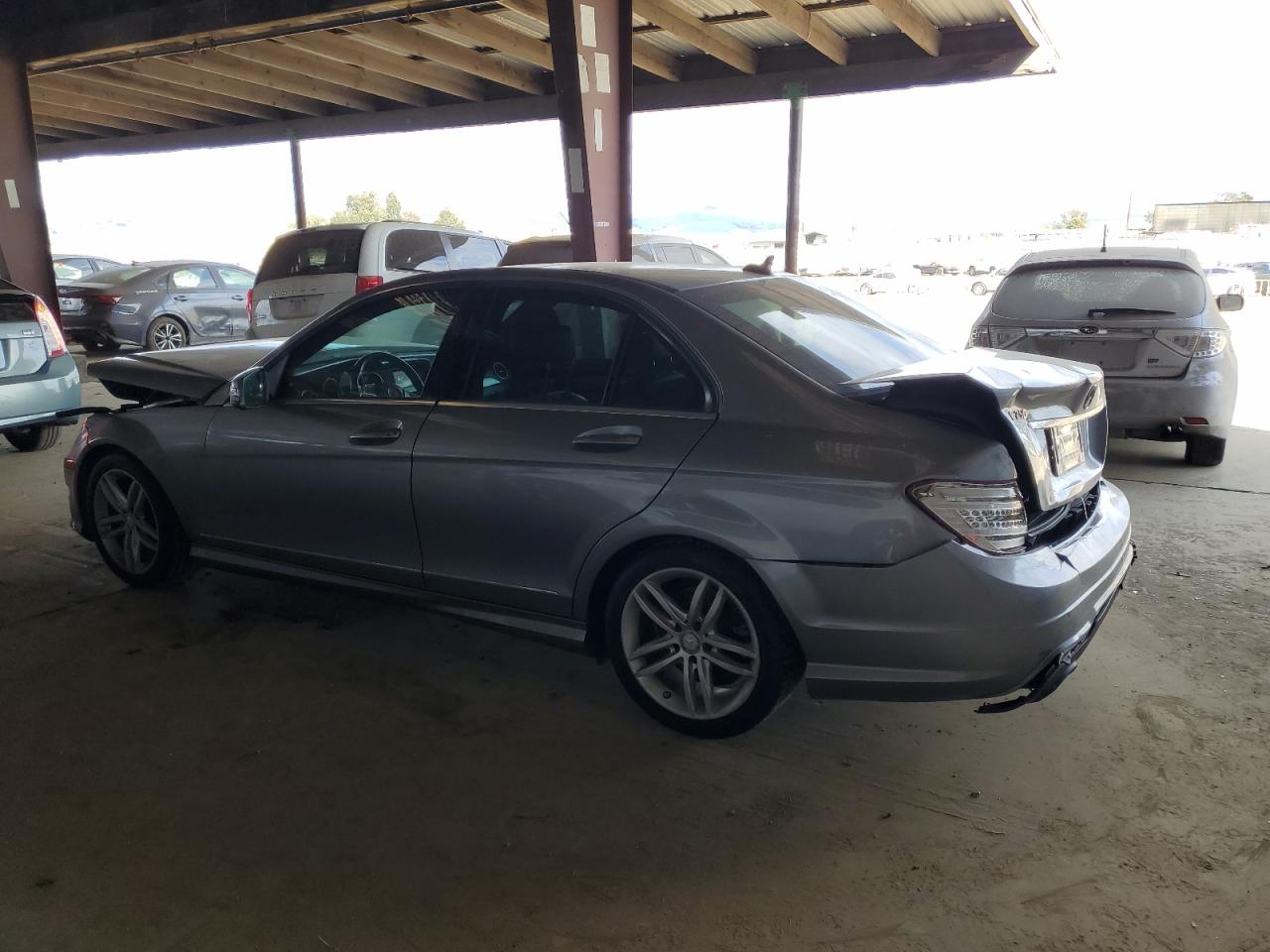 2013 Mercedes-Benz C-klasse VIN WDDGF4HB5DA860749 Copart auction photo, front end / rear end damage thumbnail 2