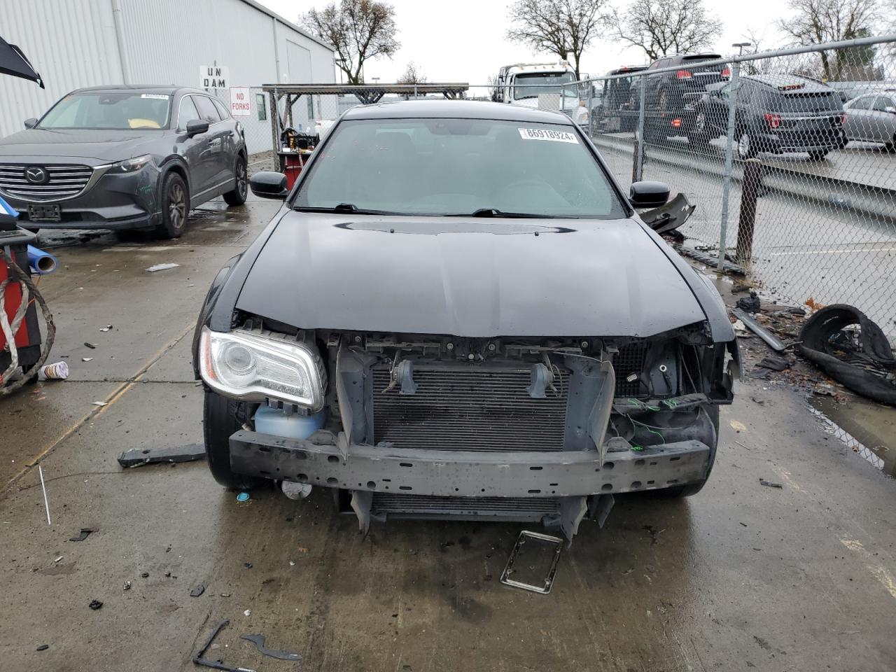2014 Chrysler 300 VIN 2C3CCAAG8EH337111 Copart auction photo, front end damage thumbnail 5