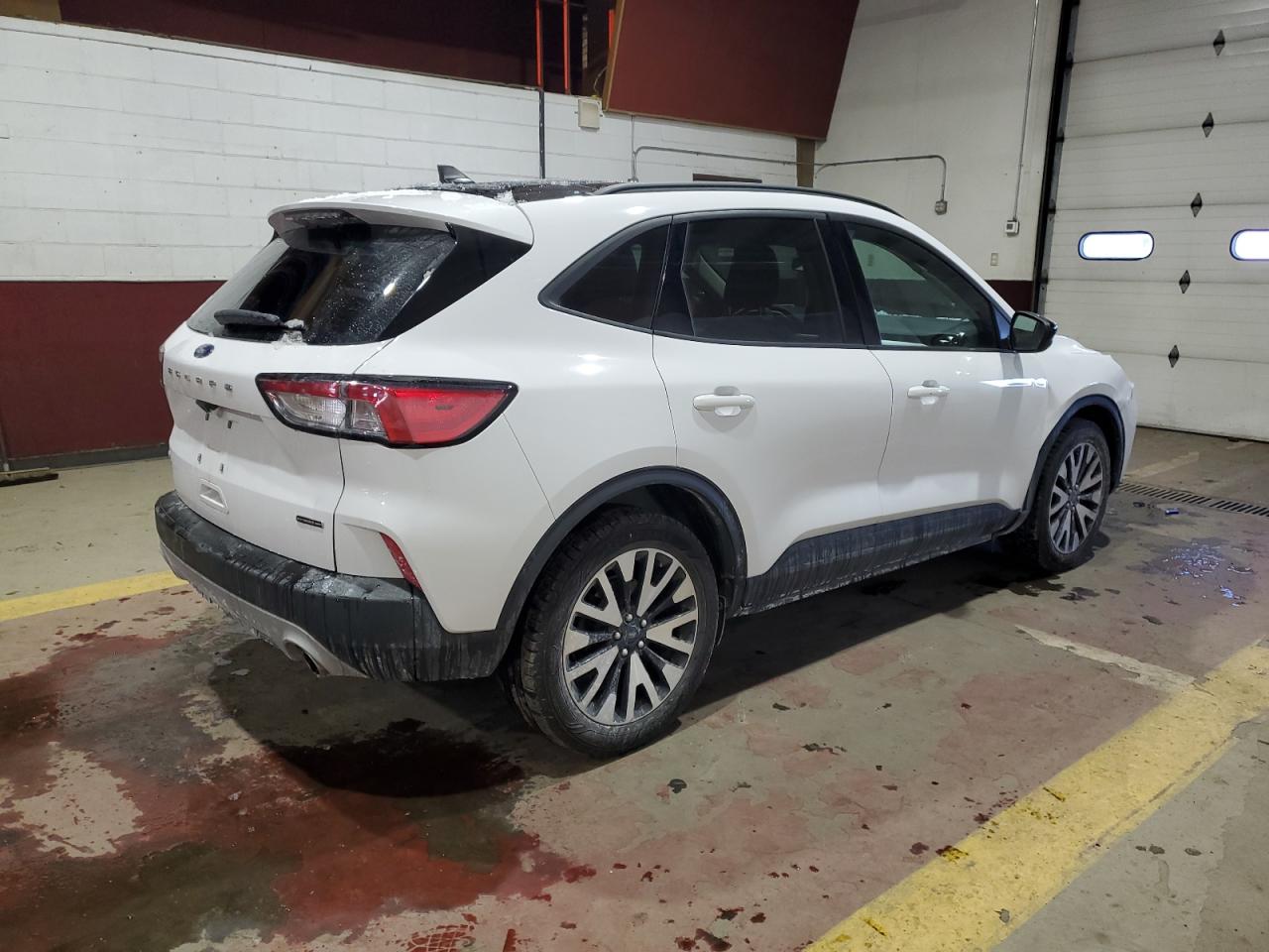2020 Ford Escape VIN 1FMCU9BZXLUB13464 Copart auction photo, front end / side damage thumbnail 3