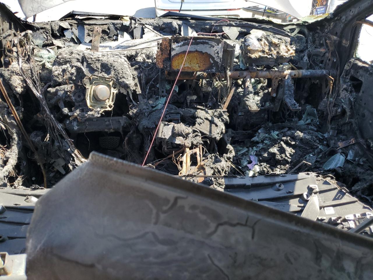 2021 Toyota Sienna VIN 5TDJRKEC5MS054566 Copart auction photo, burn damage thumbnail 8