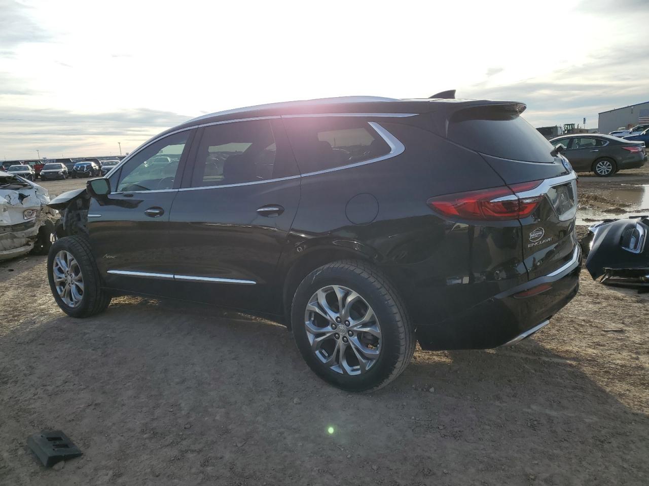 2021 Buick Enclave VIN 5GAERDKW7MJ136230 Copart auction photo, front end / minor dent/scratches damage thumbnail 2