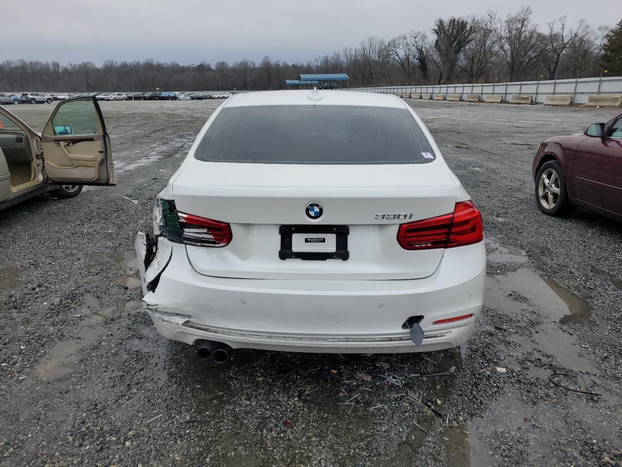 2017 BMW 3er VIN WBA8B9C54HK676277 Copart auction photo, rear end damage thumbnail 6