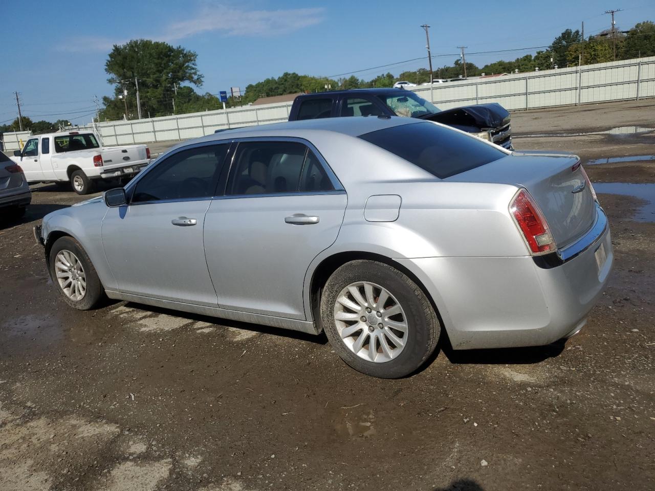 2012 Chrysler 300 VIN 2C3CCAAG4CH264316 Copart auction photo, front end damage thumbnail 2