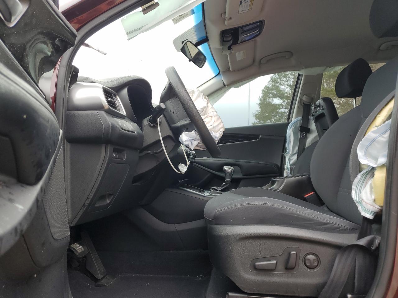2019 KIA Sorento VIN 5XYPG4A5XKG496370 Copart auction photo, front end / side damage thumbnail 7