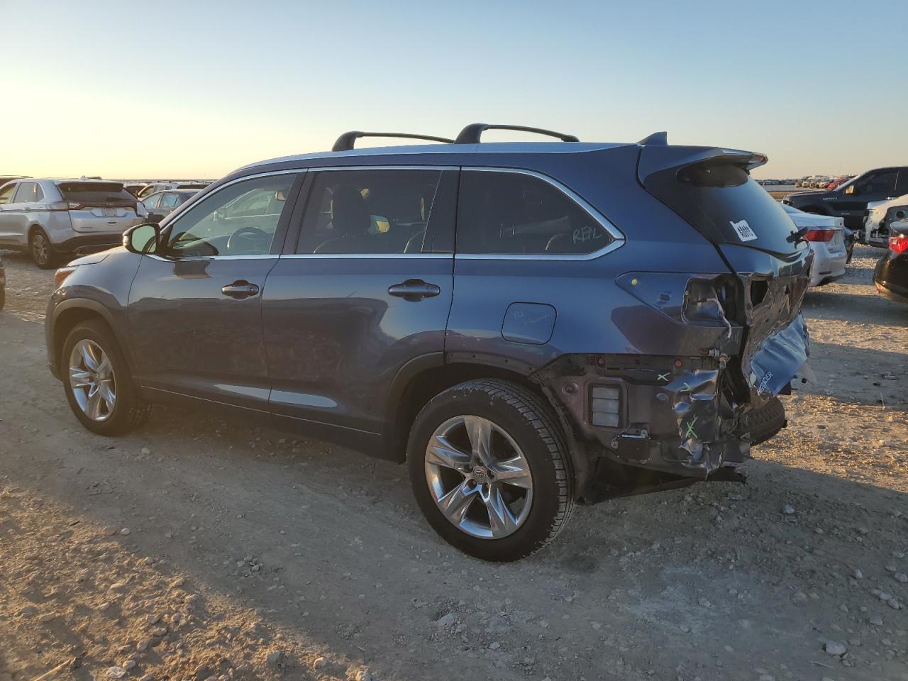 2015 Toyota Highlander VIN 5TDYKRFH0FS060297 Copart auction photo, rear end damage thumbnail 2
