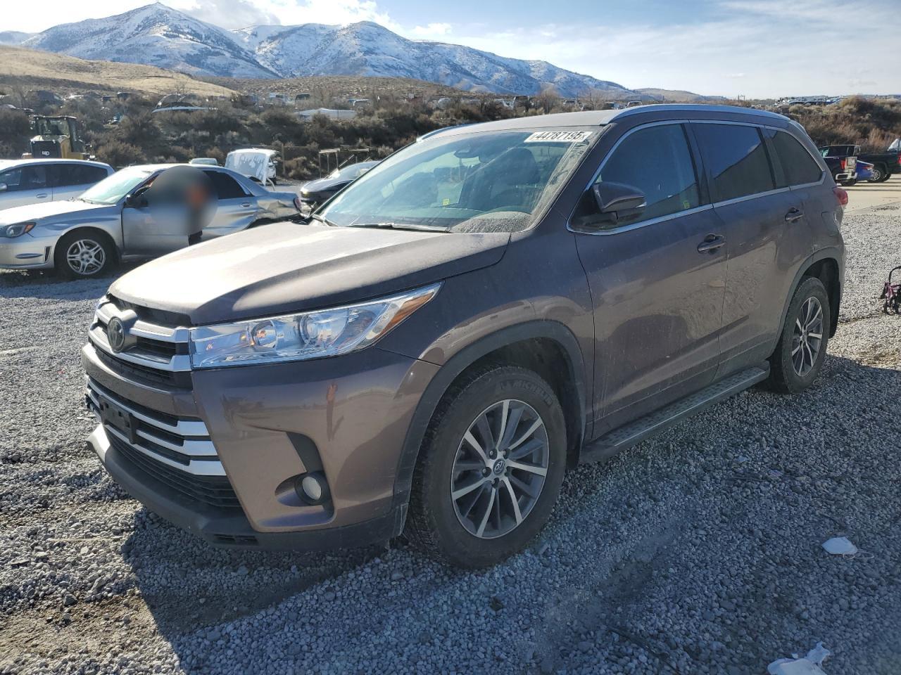 2017 Toyota Highlander VIN 5TDJZRFH2HS431802