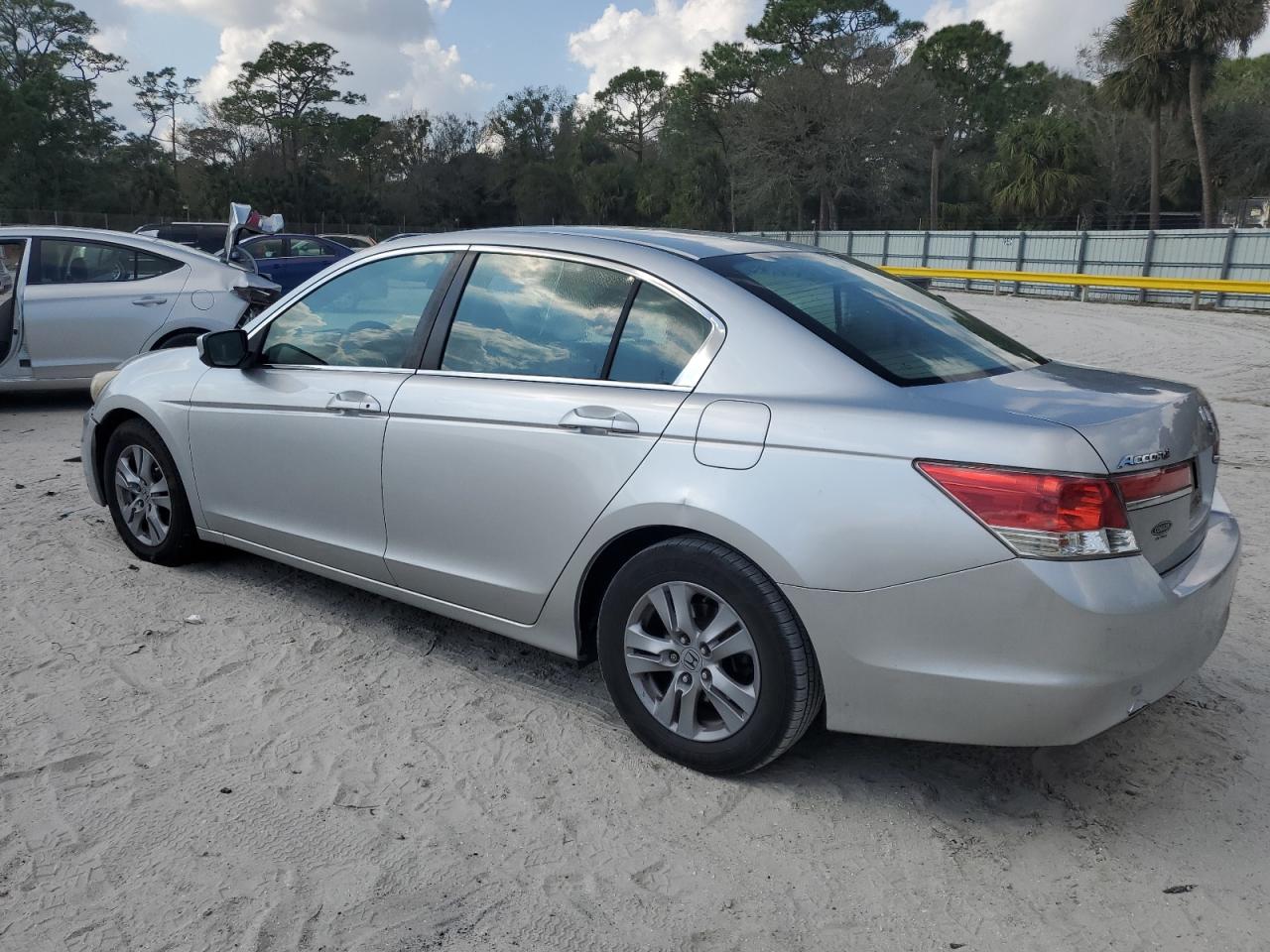 2012 Honda Accord VIN 1HGCP2F46CA103664 Copart auction photo, front end / minor dent/scratches damage thumbnail 2