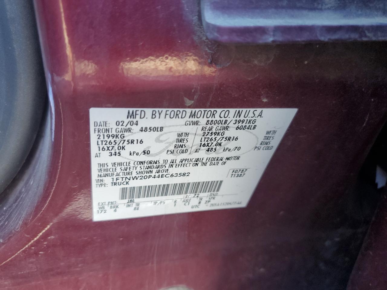 2004 Ford F250 VIN 1FTNW20P44EC63582 Copart auction photo, vandalism damage thumbnail 12