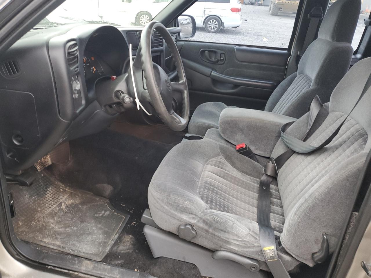 2001 Chevrolet S-10 Pickup VIN 1GCCS19511K102618 Copart auction photo, side damage thumbnail 7
