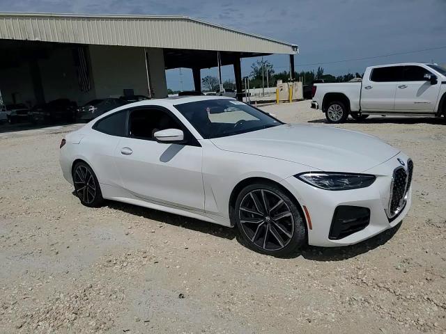 2021 BMW 4er VIN WBA53AP05MCH38597 Copart auction photo, minor dent/scratches damage thumbnail 10