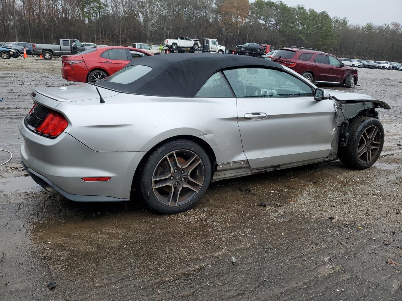 2019 Ford Mustang VIN 1FATP8UH7K5179415 Copart auction photo, front end / side damage thumbnail 3