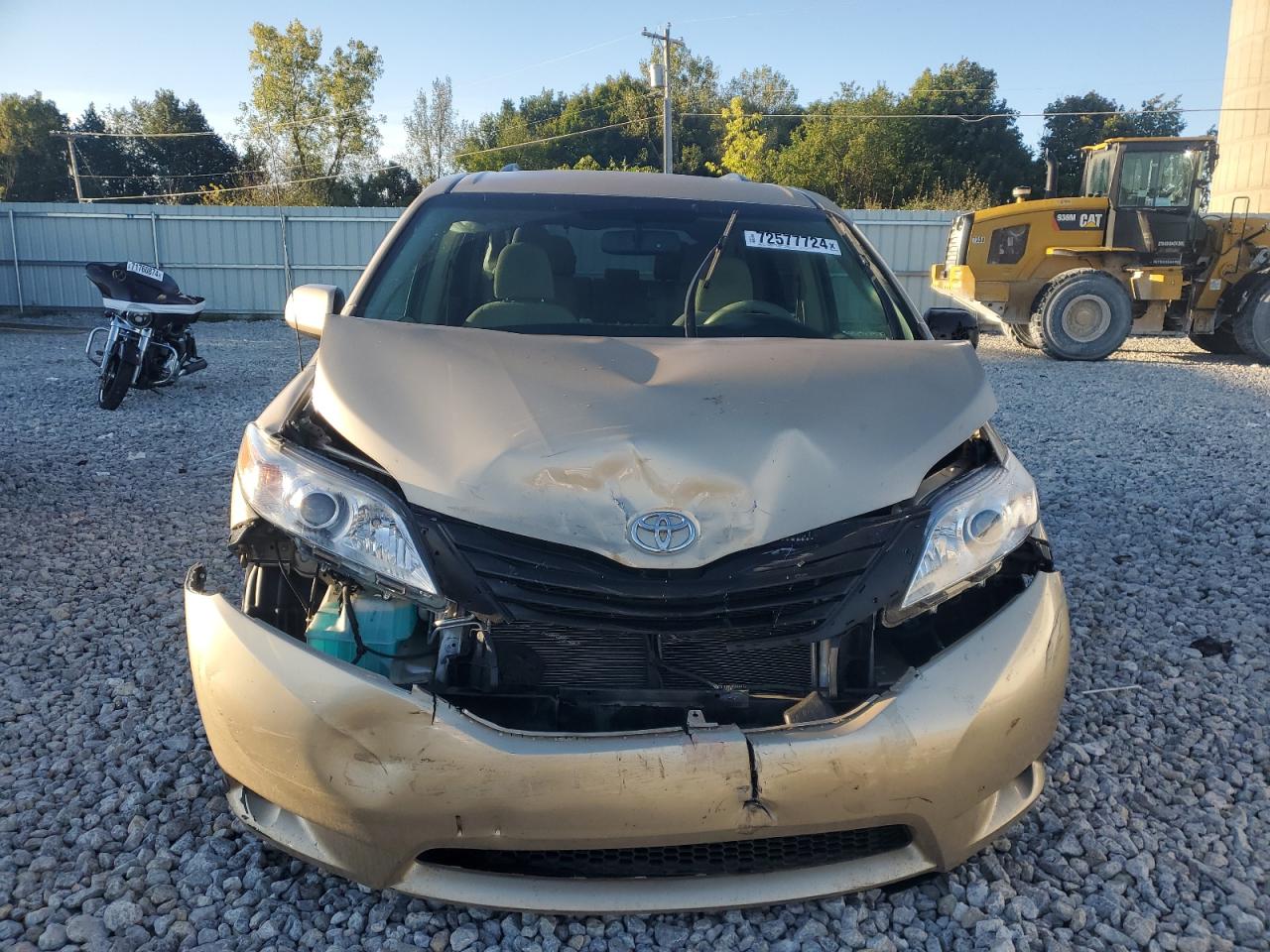 2012 Toyota Sienna VIN 5TDKK3DC6CS212668 Copart auction photo, front end / side damage thumbnail 5