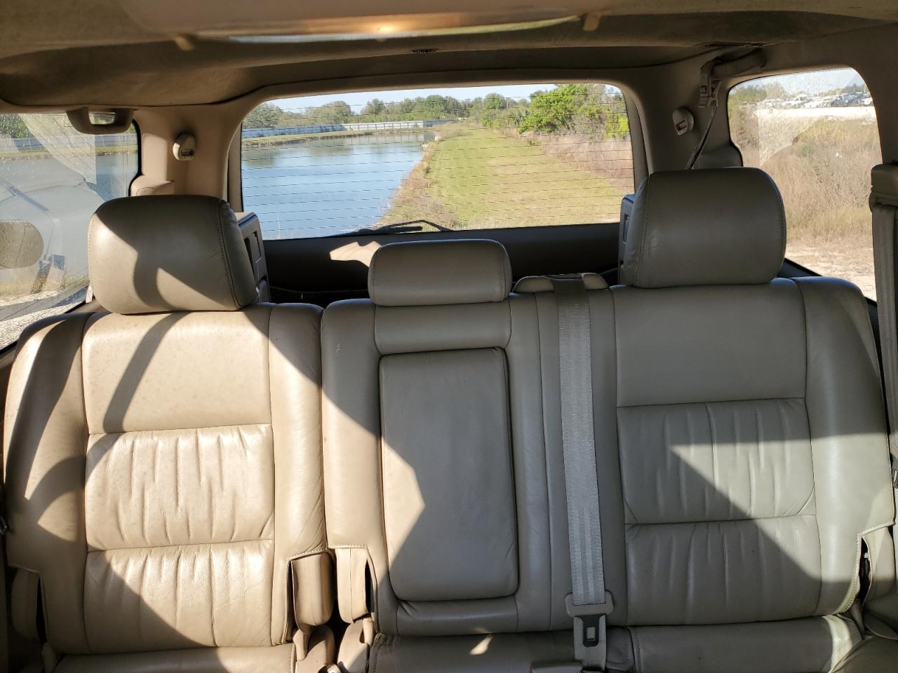 2001 Toyota Land Cruiser VIN JTEHT05J912001418 Copart auction photo, water/flood damage thumbnail 10