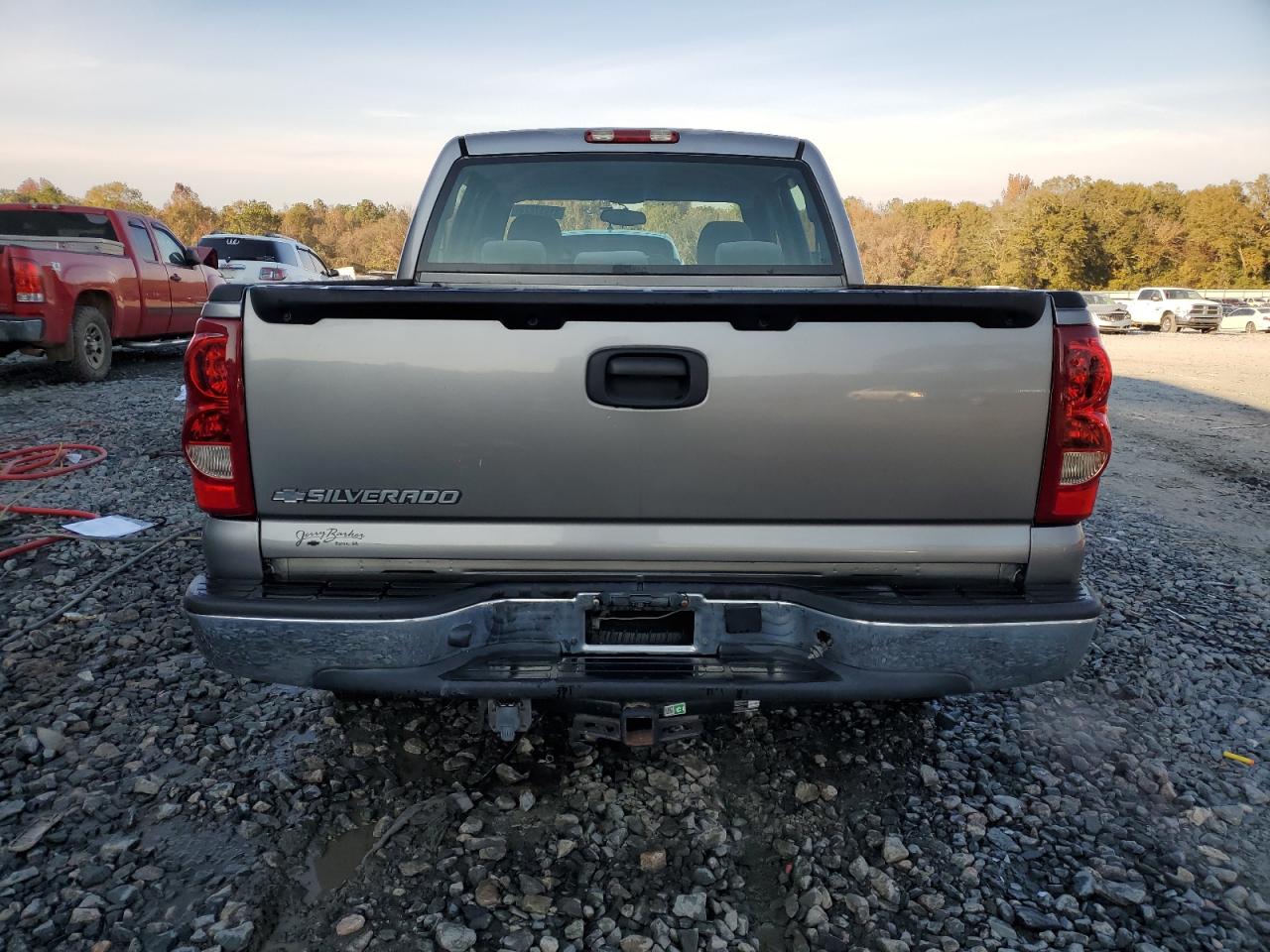 2007 Chevrolet Silverado VIN 2GCEC13V071118333 Copart auction photo, front end damage thumbnail 6