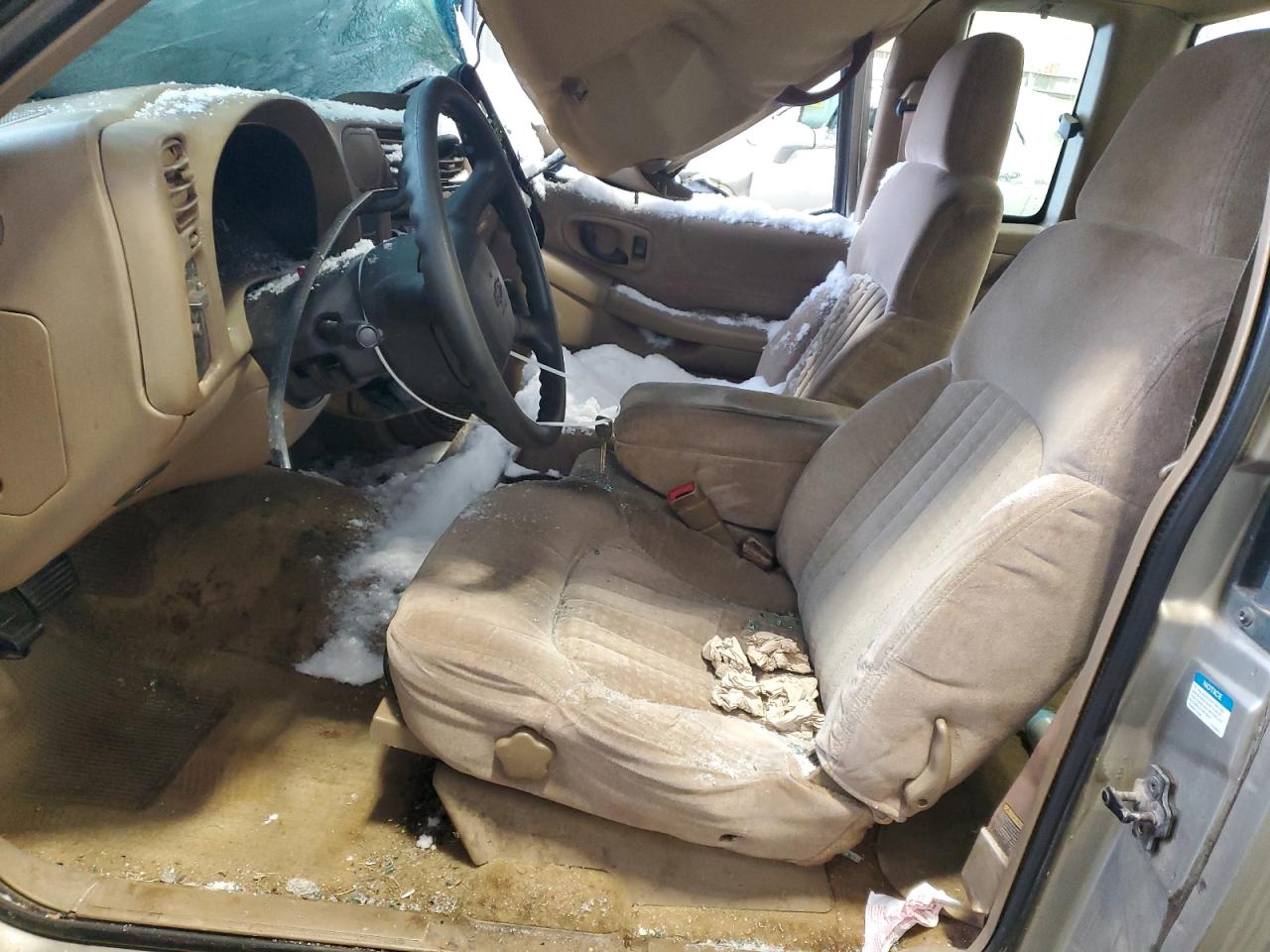 2001 Chevrolet S-10 Pickup VIN 1GCCS19W718182481 Copart auction photo, all over damage thumbnail 7