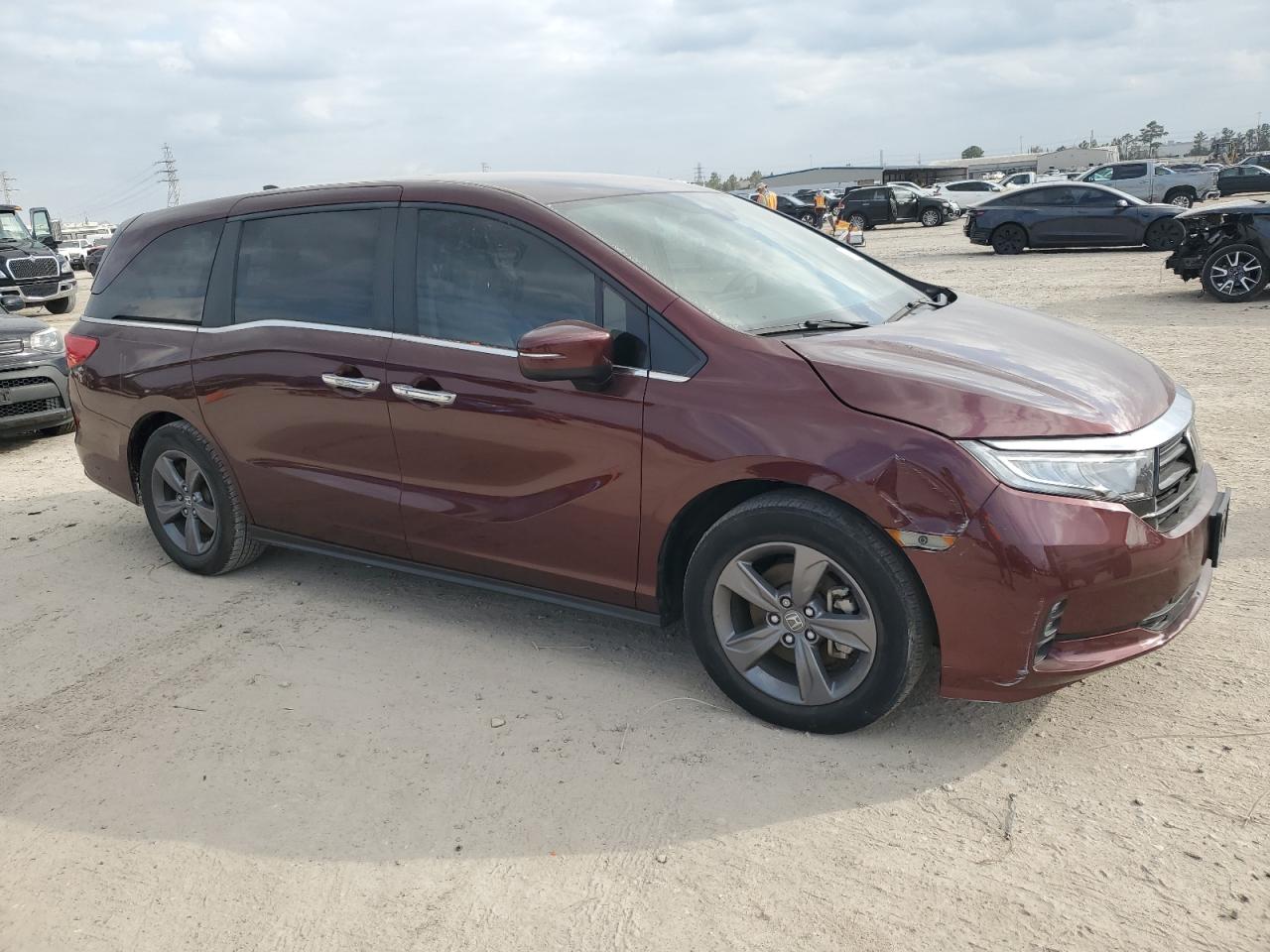 2021 Honda Odyssey VIN 5FNRL6H52MB019528 Copart auction photo, side / front end damage thumbnail 5