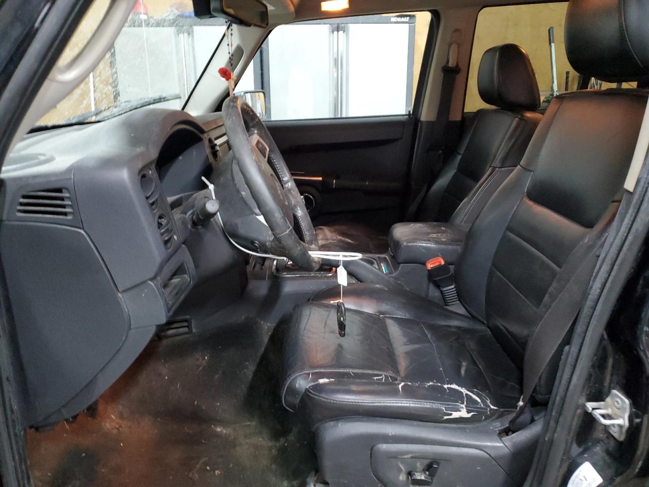 2010 Jeep Commander VIN 1J4RG4GK5AC153002 Copart auction photo, rear end / minor dent/scratches damage thumbnail 7