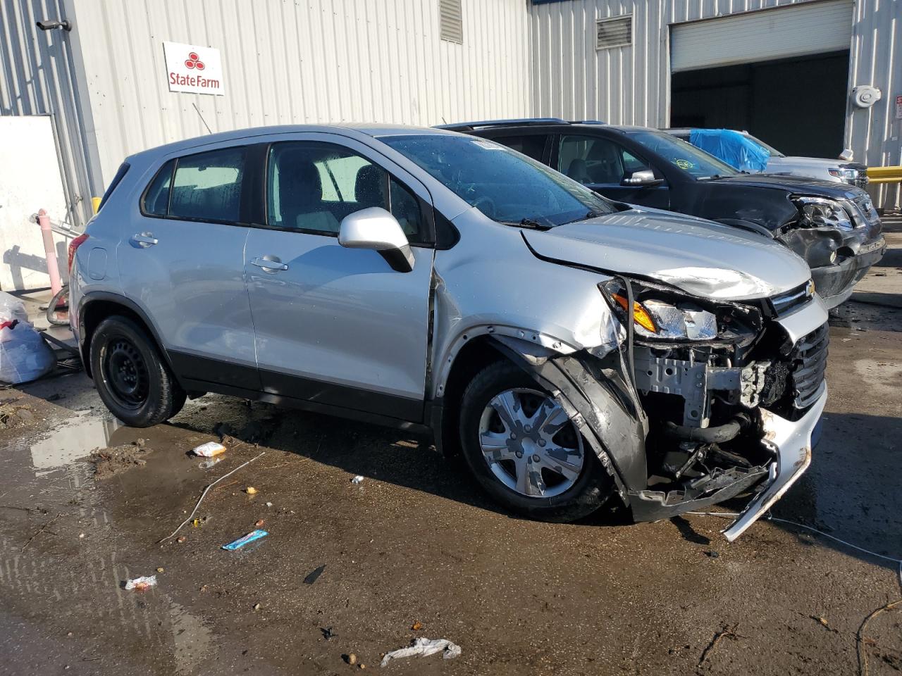 2018 Chevrolet Trax VIN 3GNCJKSBXJL416086 Copart auction photo, front end damage thumbnail 4
