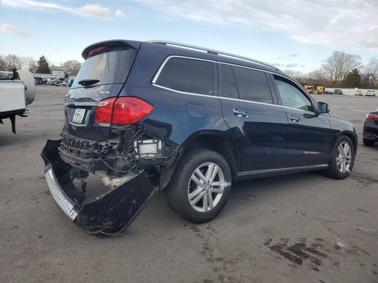 2013 Mercedes-Benz GL-klasse VIN 4JGDF7CE7DA240450 Copart auction photo, front end / rear end damage thumbnail 3