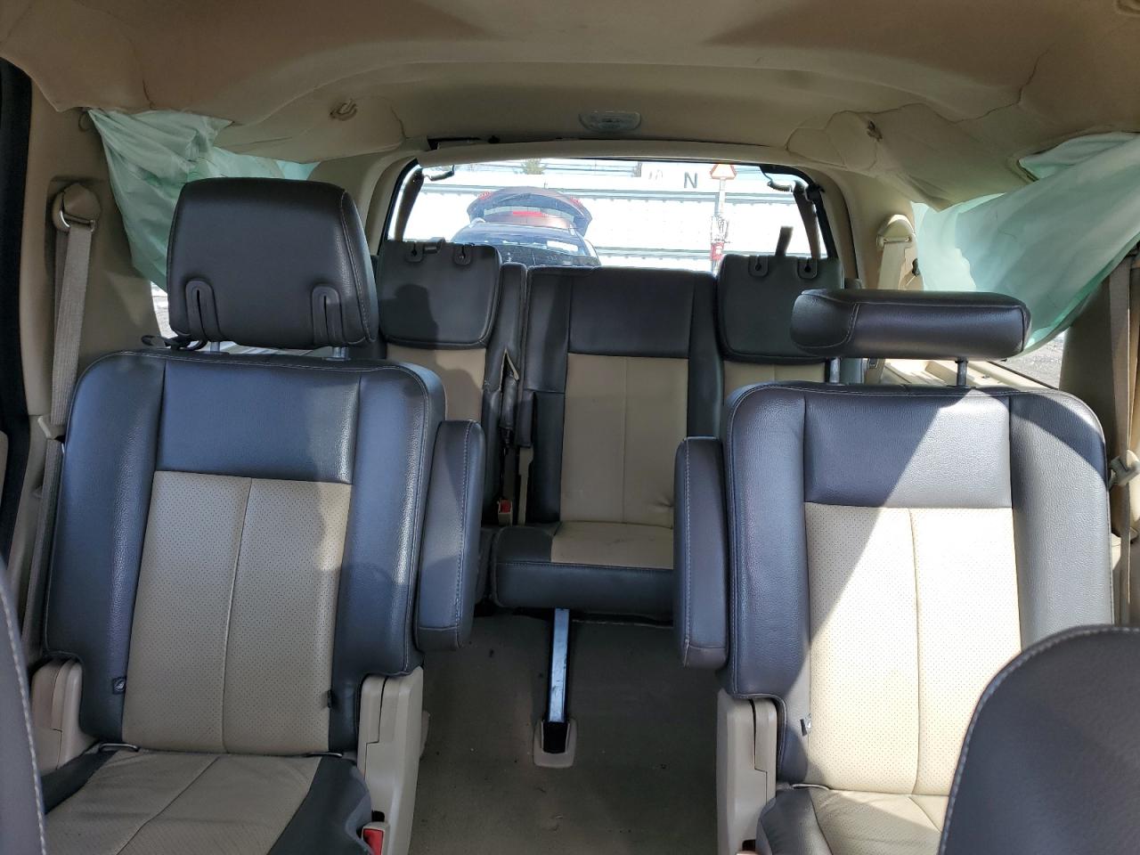 2008 Ford Expedition VIN 1FMFU18578LA65812 Copart auction photo, side / minor dent/scratches damage thumbnail 10