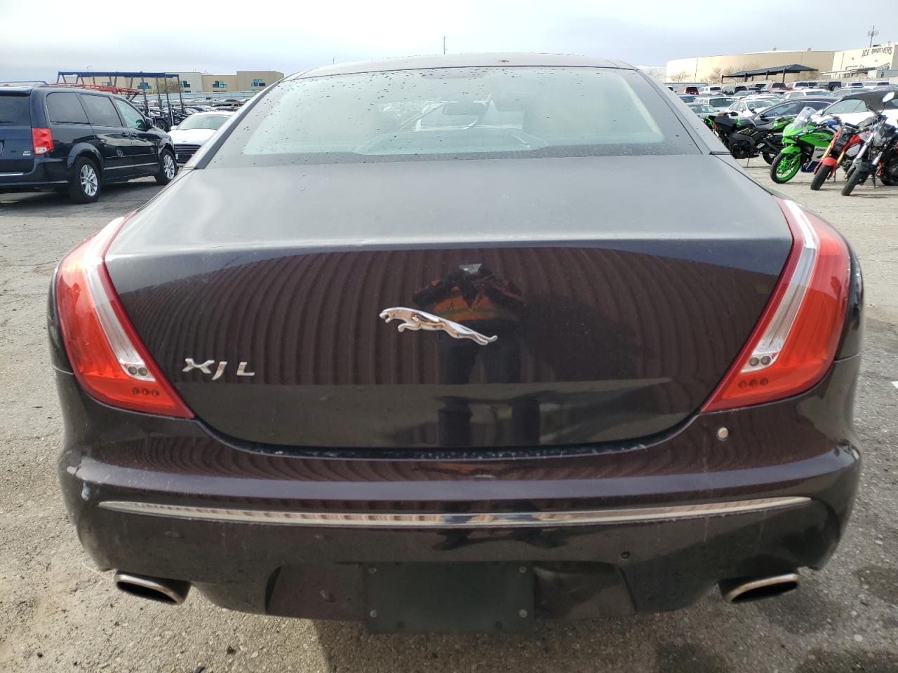 2011 Jaguar XJ VIN SAJWA2GBXBLV05783 Copart auction photo, front end damage thumbnail 6