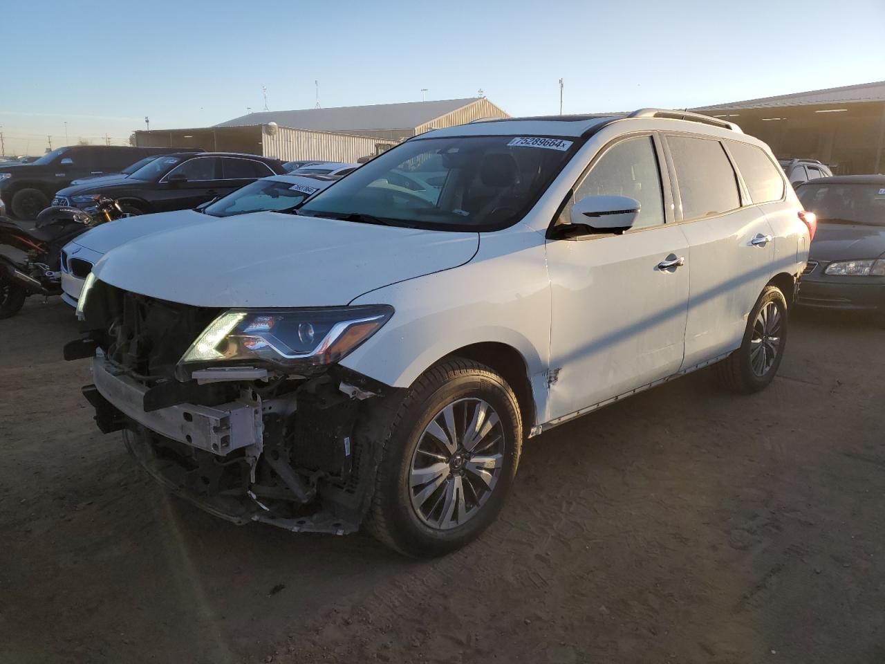 2017 Nissan Pathfinder VIN 5N1DR2MM9HC676467