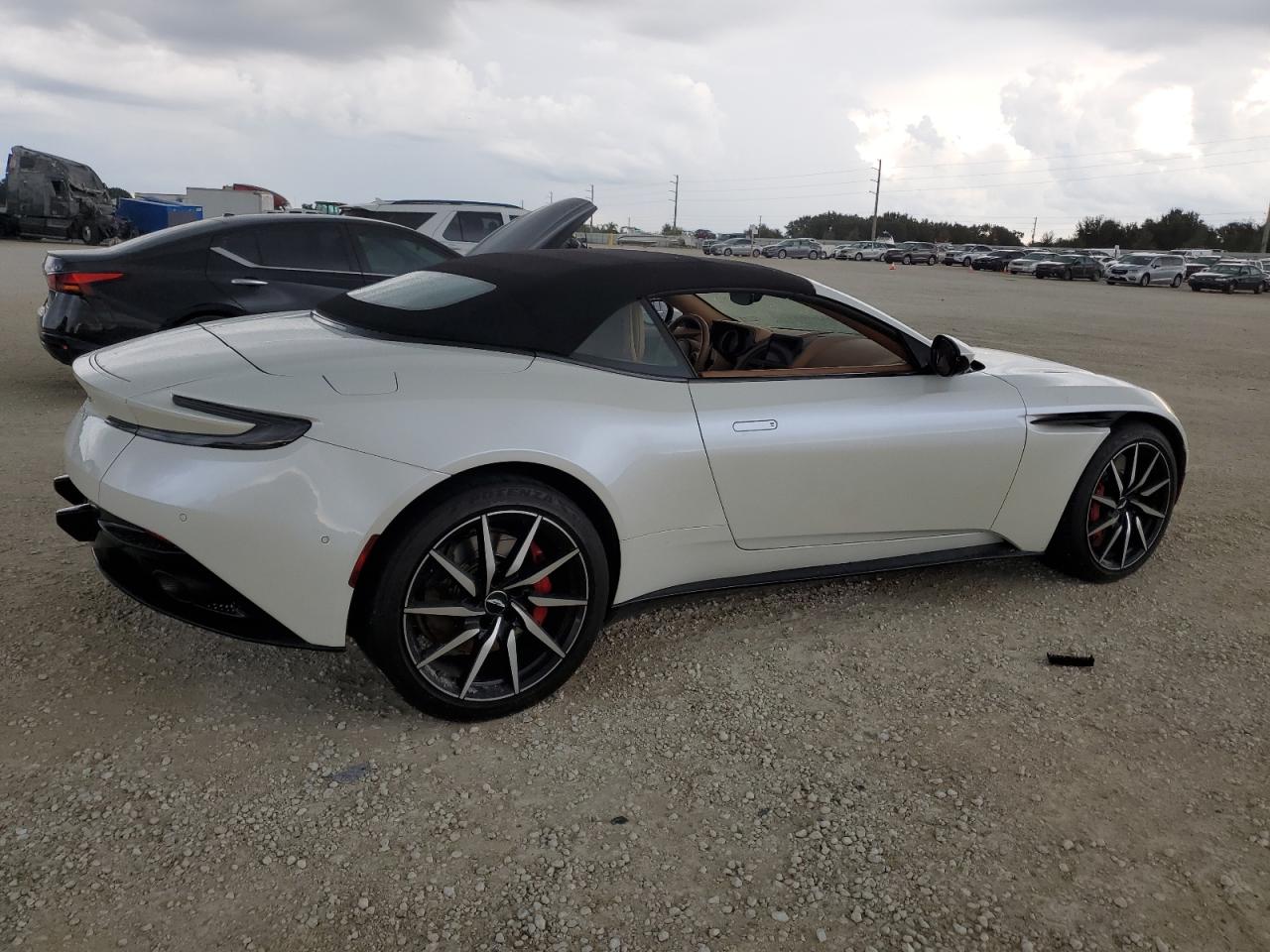 2020 Aston Martin DB11 VIN SCFRMFCWXLGM09361 Copart auction photo, minor dent/scratches damage thumbnail 3