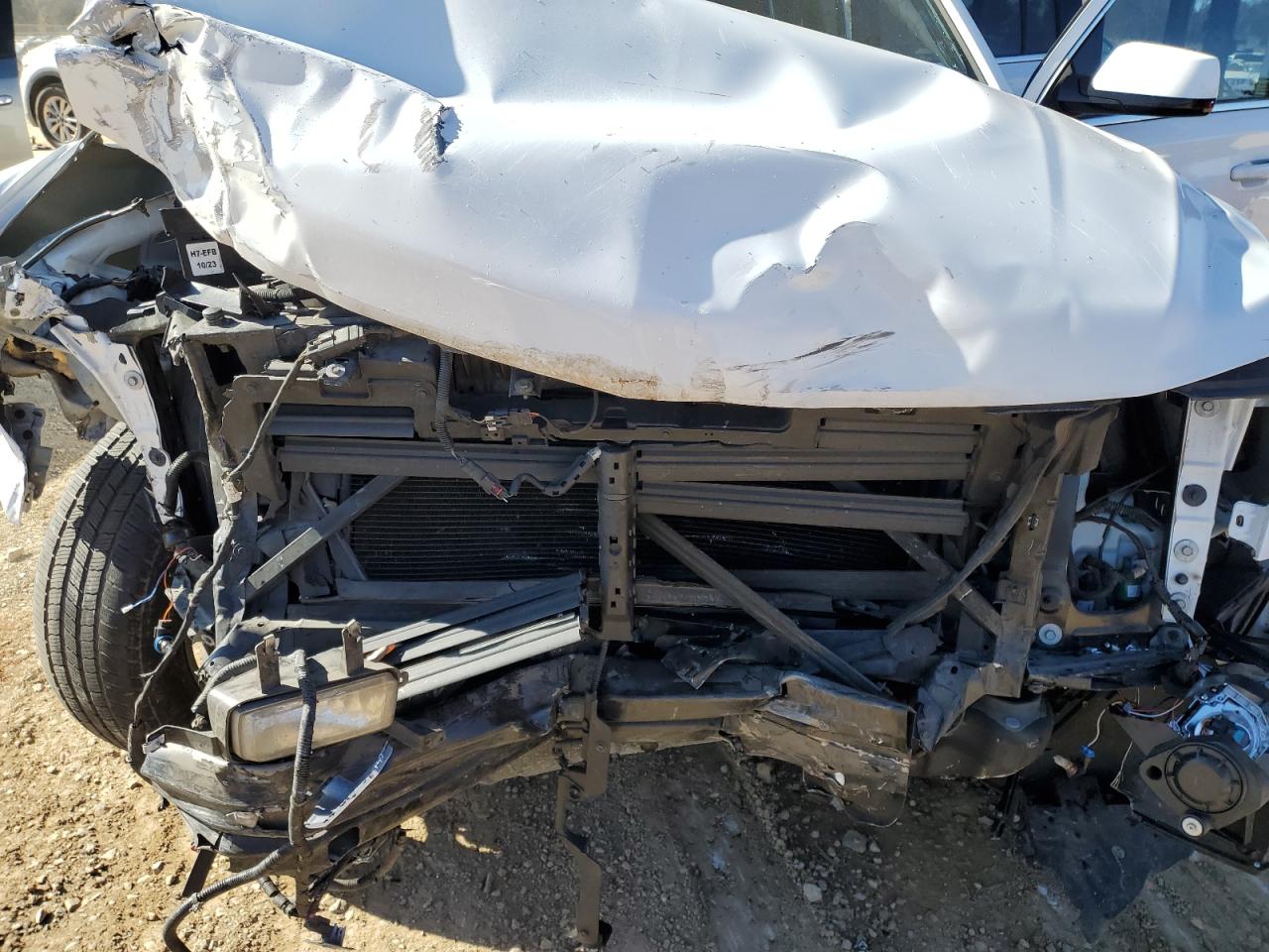 2018 Chevrolet Suburban VIN 1GNSKHKCXJR278532 Copart auction photo, front end damage thumbnail 13