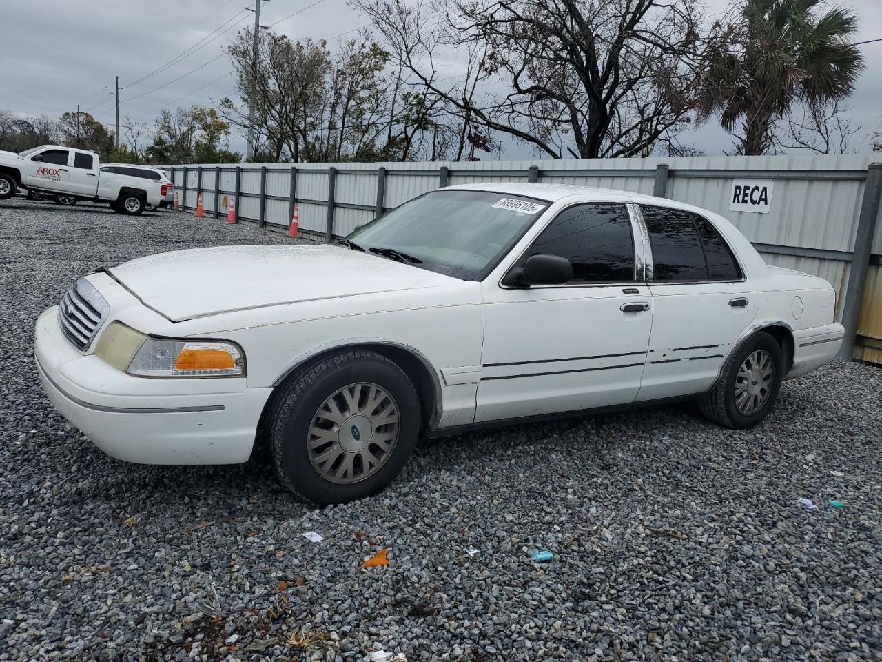 2004 Ford Crown Victoria VIN 2FAFP74W54X182465