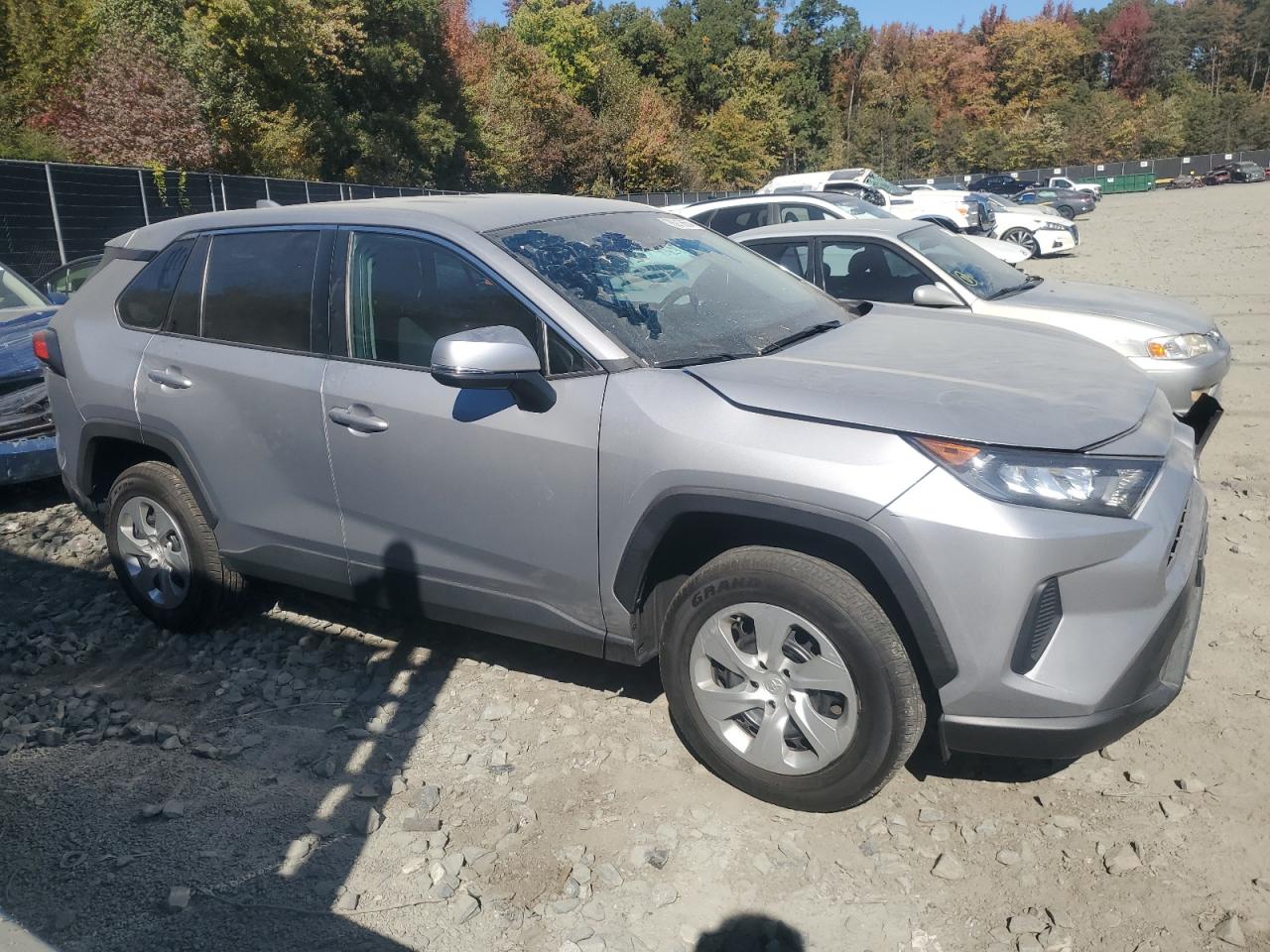 2022 Toyota RAV 4 VIN 2T3G1RFV6NC281910 Copart auction photo, front end damage thumbnail 4