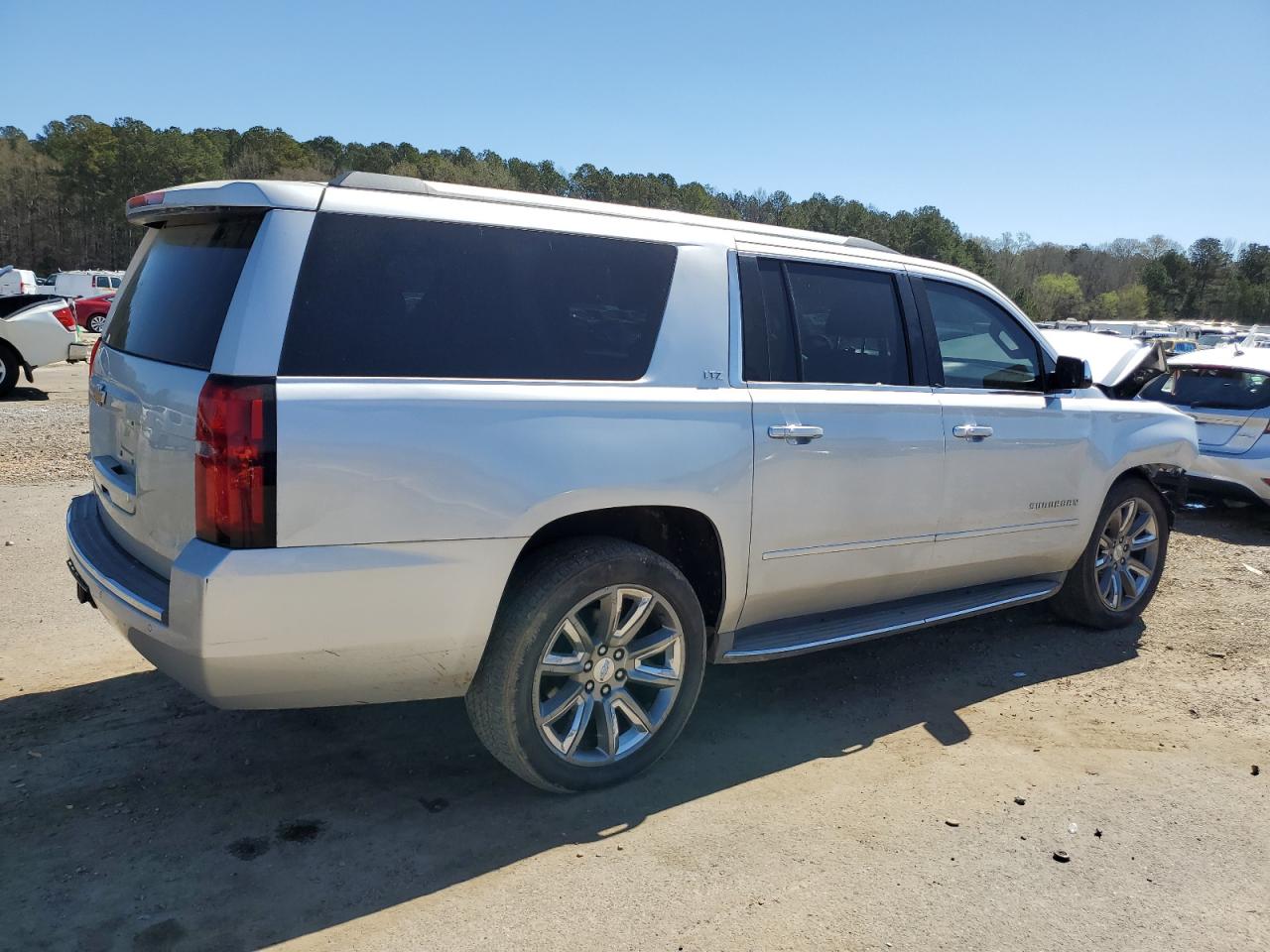 2015 Chevrolet Suburban VIN 1GNSCKKC0FR158448 Copart auction photo, front end / rear end damage thumbnail 3