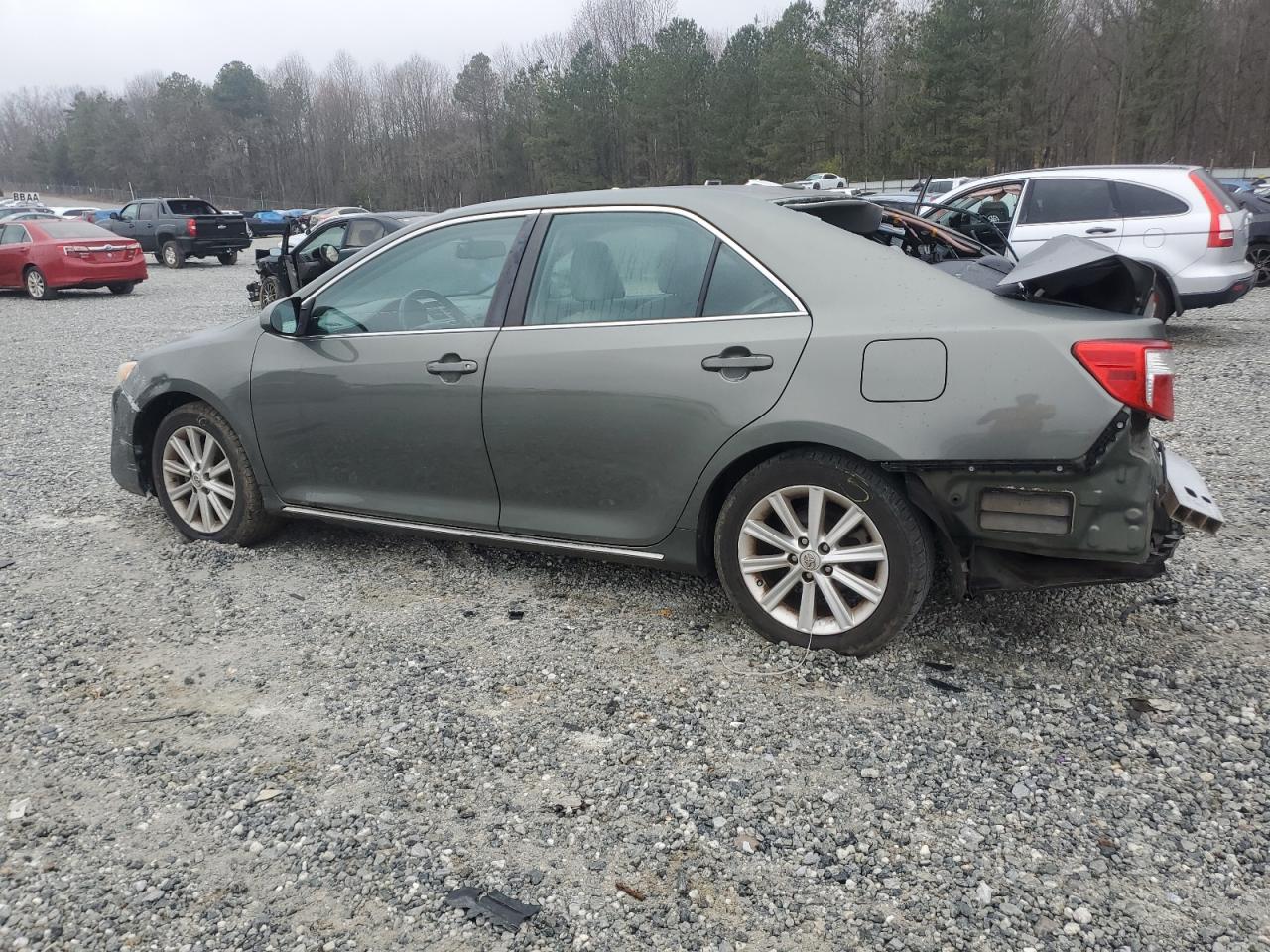 2014 Toyota Camry VIN 4P1BF1FK1EU815499 Copart auction photo, rear end / minor dent/scratches damage thumbnail 2