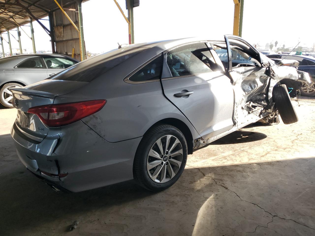 2016 Hyundai Sonata VIN 5NPE34AF6GH271519 Copart auction photo, side / front end damage thumbnail 3