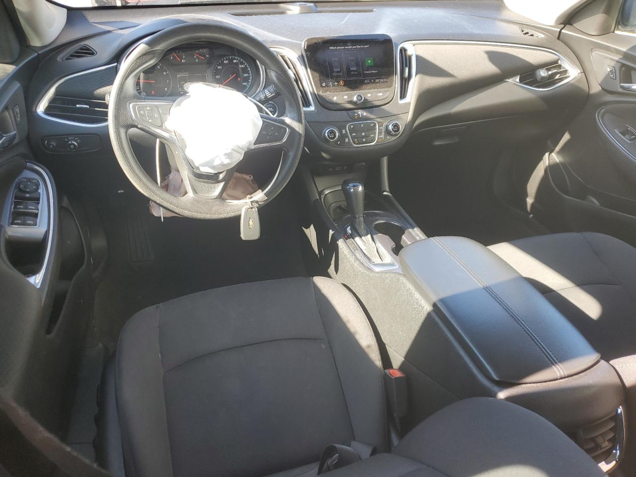 2020 Chevrolet Malibu VIN 1G1ZD5ST6LF124395 Copart auction photo, side / undercarriage damage thumbnail 8
