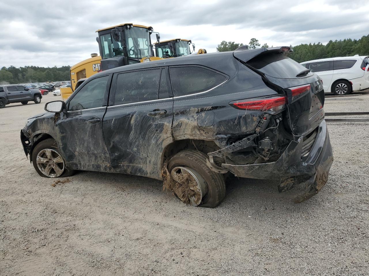 2022 Toyota Highlander VIN 5TDZZRAH1NS131478 Copart auction photo, all over damage thumbnail 2
