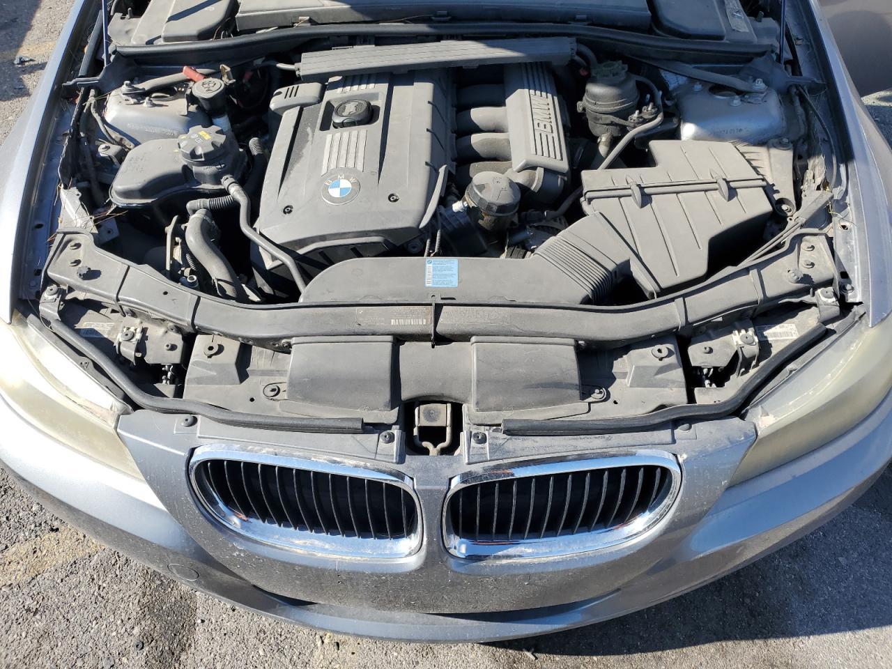 2011 BMW 3er VIN WBAPH5G55BNM77595 Copart auction photo, rear end / minor dent/scratches damage thumbnail 11