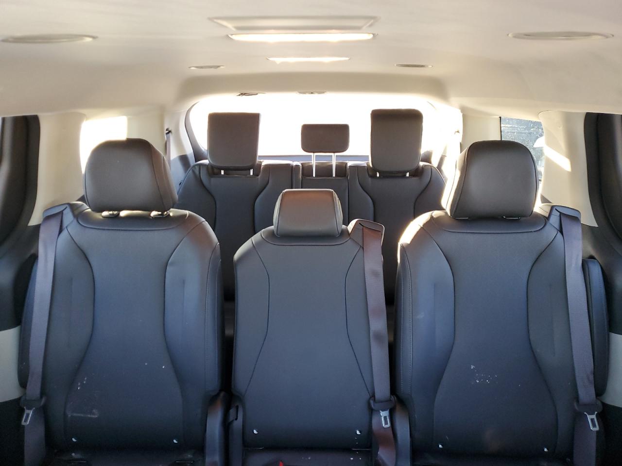 2022 KIA Carnival VIN KNDNB4H35N6065016 Copart auction photo, rear end damage thumbnail 10