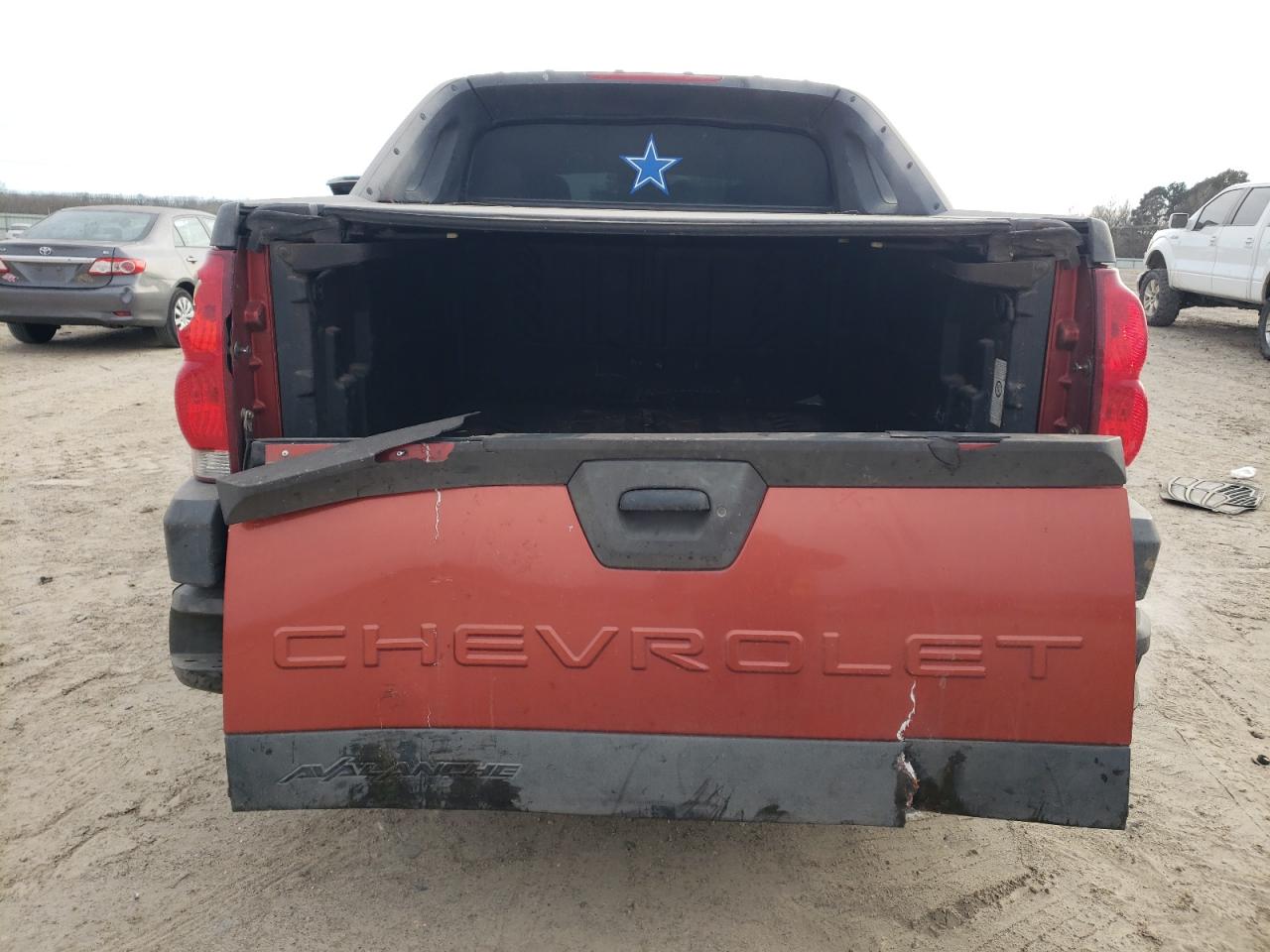 2003 Chevrolet Avalanche VIN 3GNEK13T93G195017 Copart auction photo, side / rear end damage thumbnail 6
