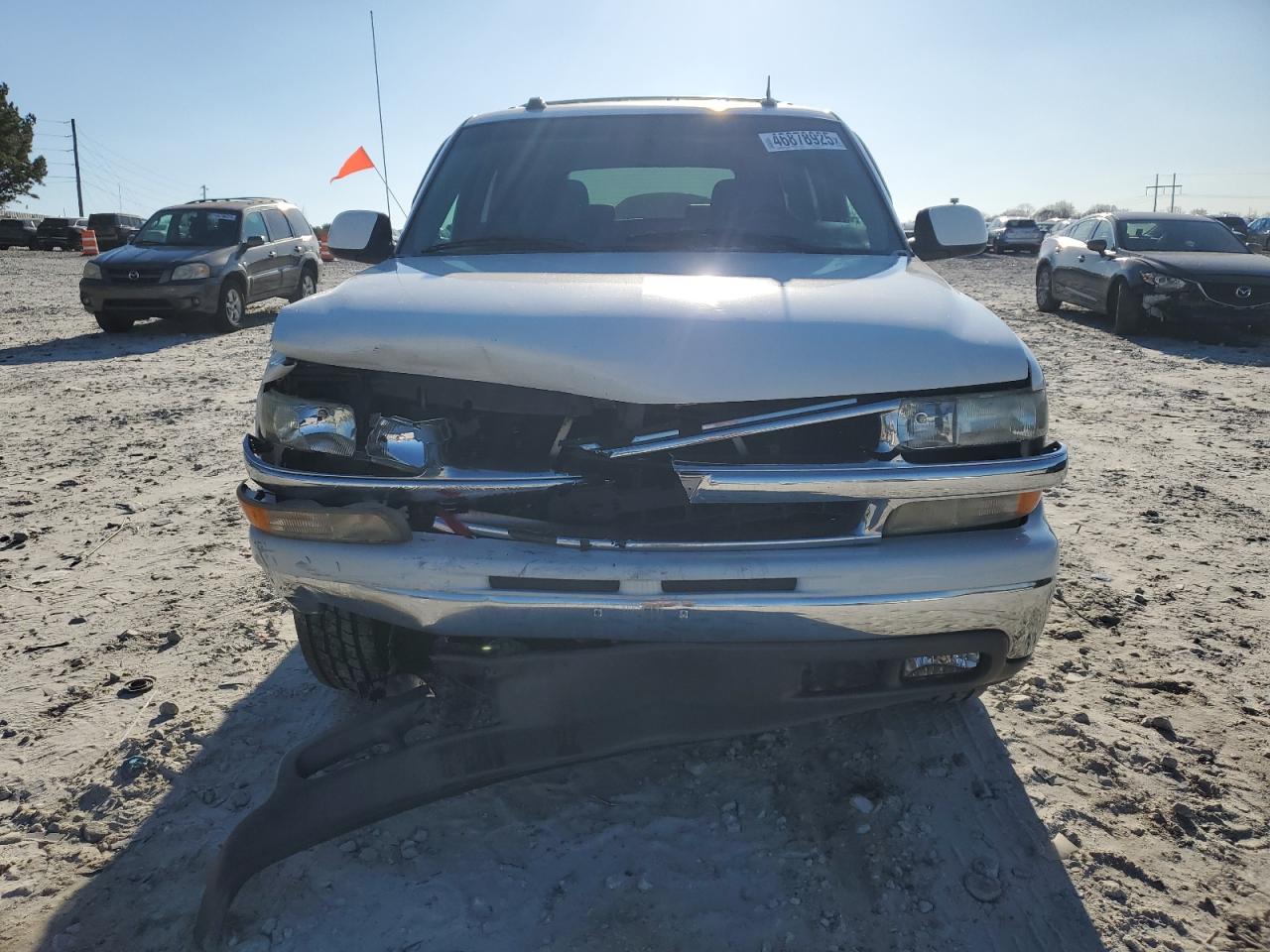 2004 Chevrolet Tahoe VIN 1GNEC13Z74J323000 Copart auction photo, front end damage thumbnail 5