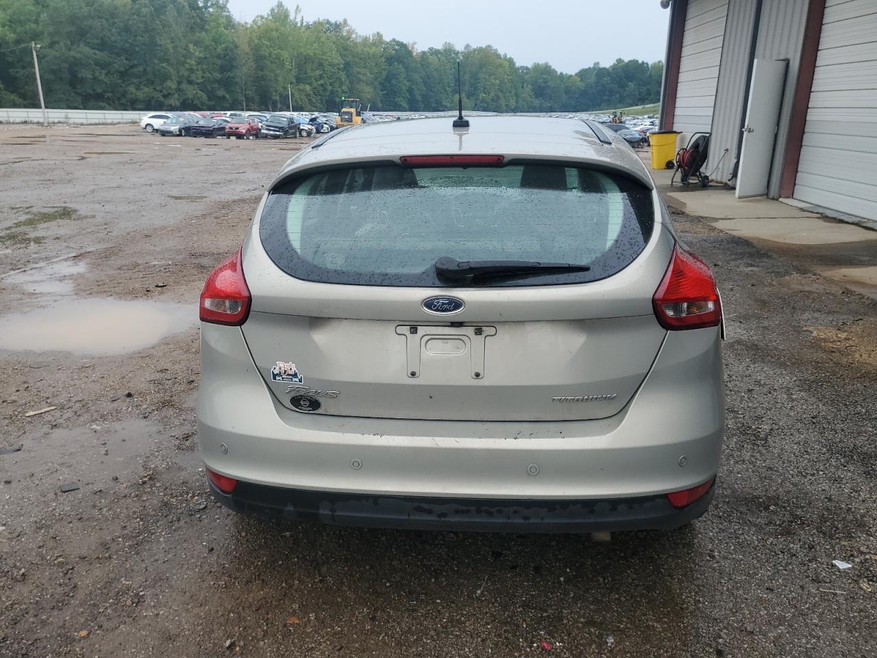 2016 Ford Focus VIN 1FADP3N26GL299226 Copart auction photo, front end damage thumbnail 6