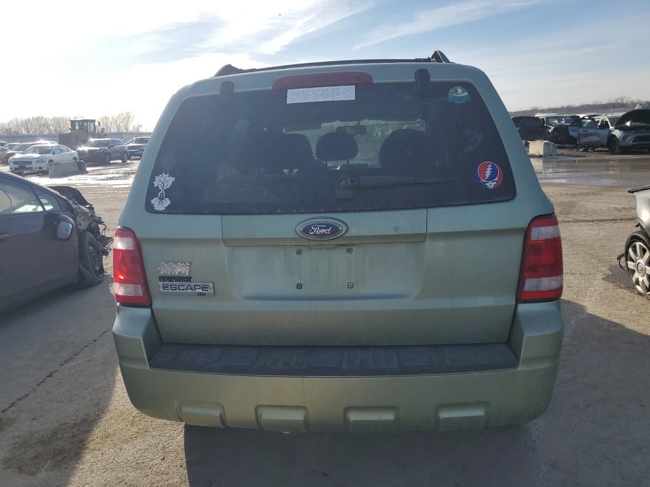 2008 Ford Escape VIN 1FMCU03Z88KB85972 Copart auction photo, front end damage thumbnail 6